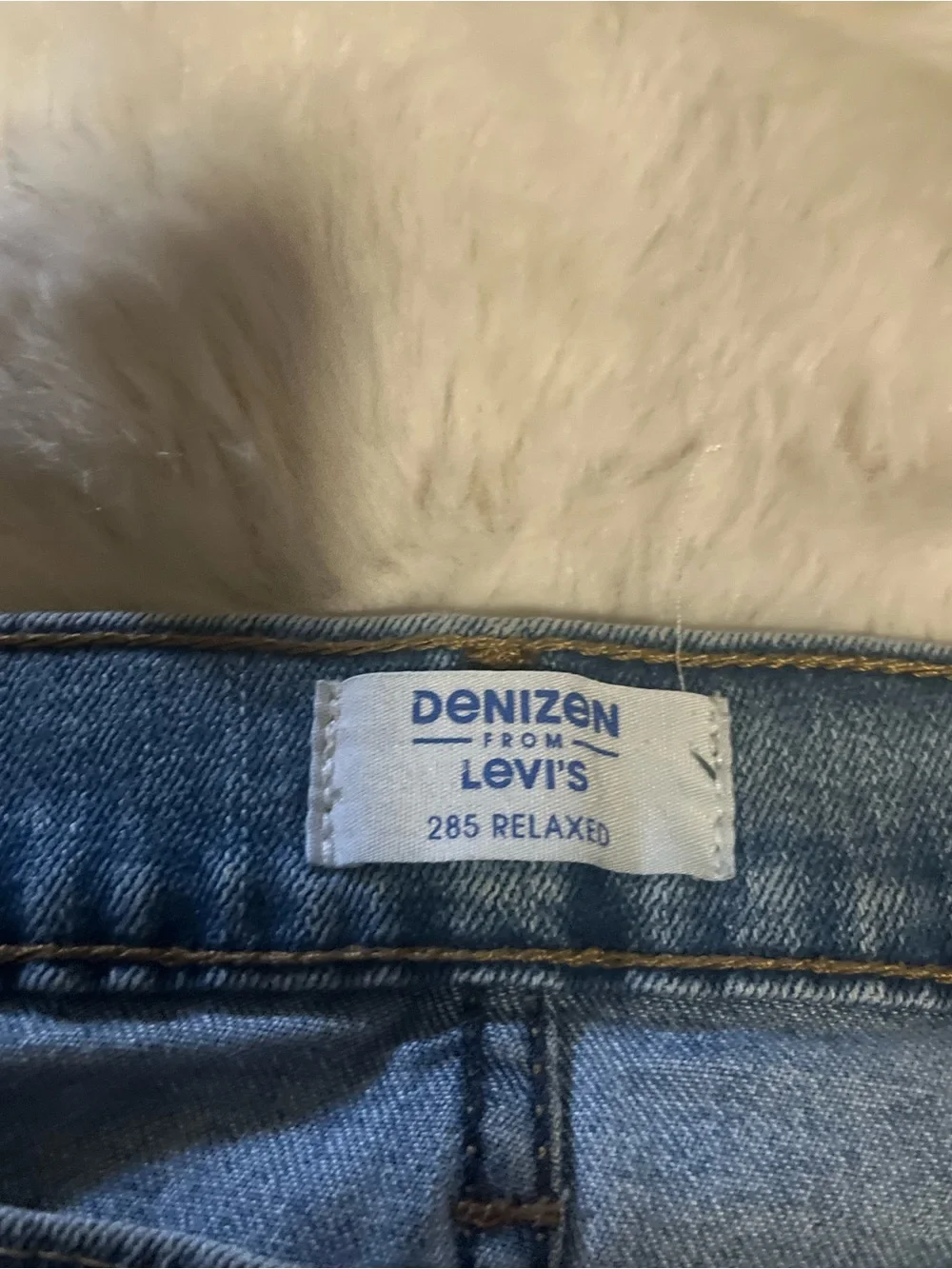 Levi’s Denizen 285 relaxed blue men’s jeans , Size 36 x 30.